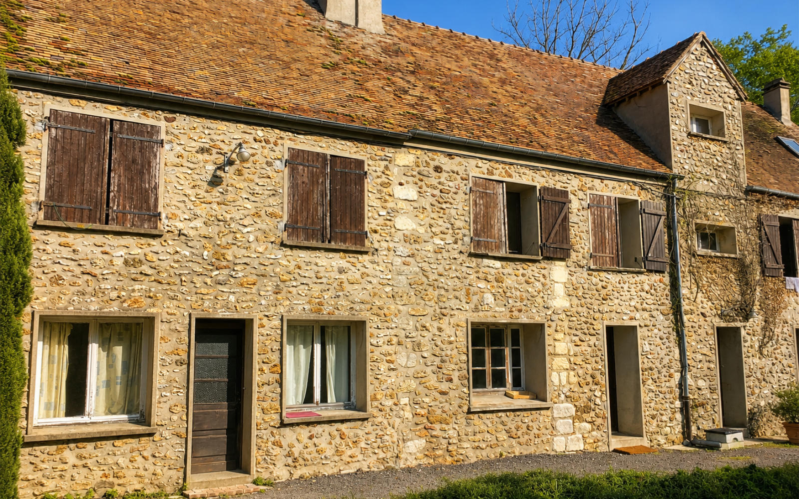 Poissy Transformation domaine agricole en hôtel de luxe 1