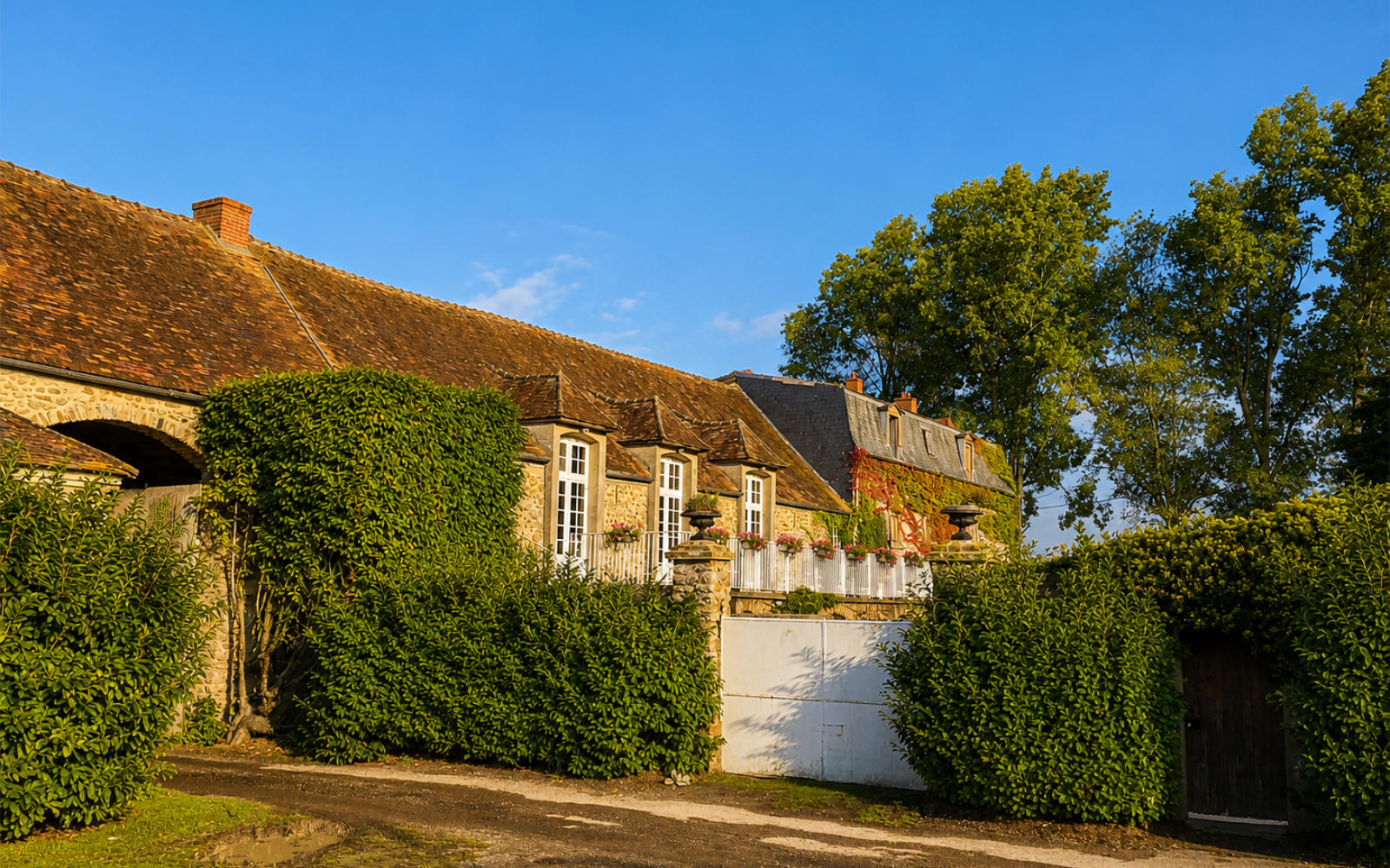 Poissy Transformation domaine agricole en hôtel de luxe 2